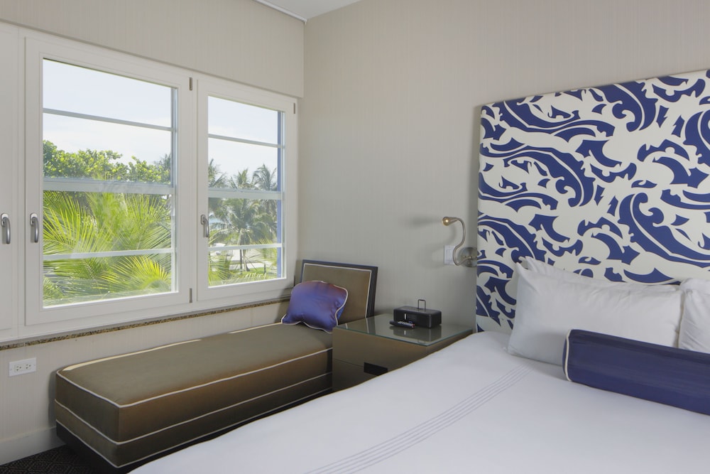 Hotel Breakwater South Beach 15/50