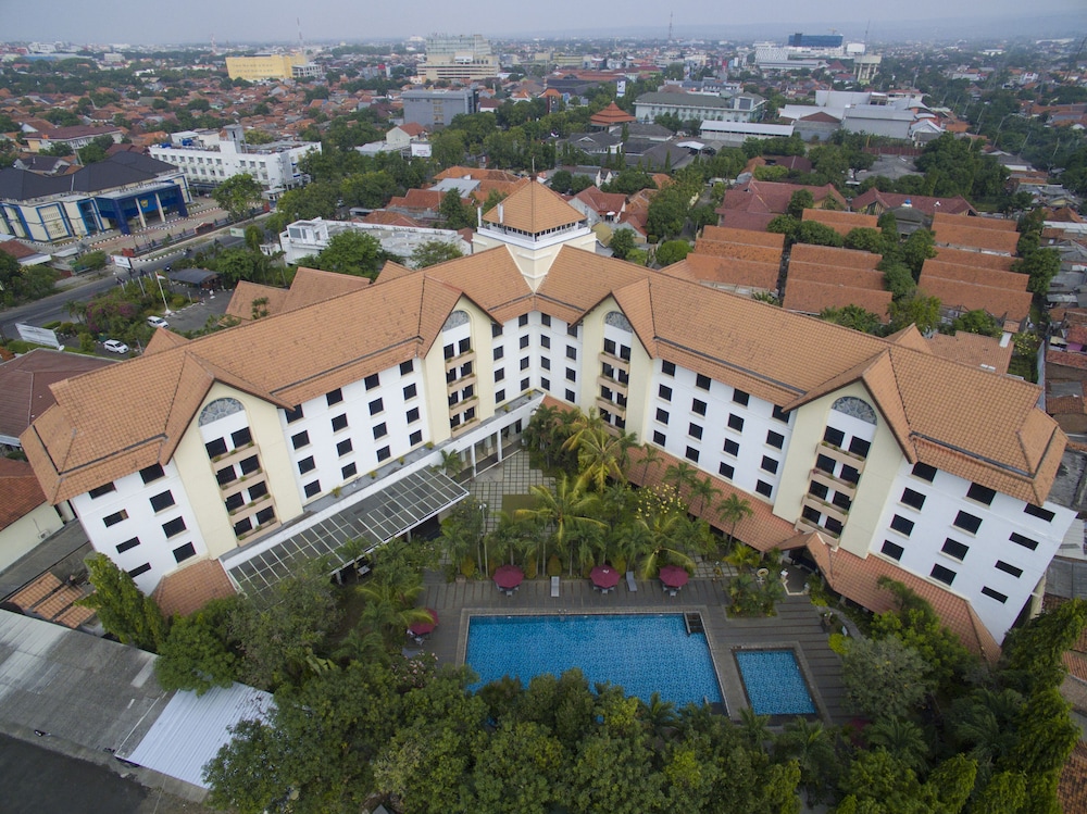 Hotel Santika Cirebon 2/28
