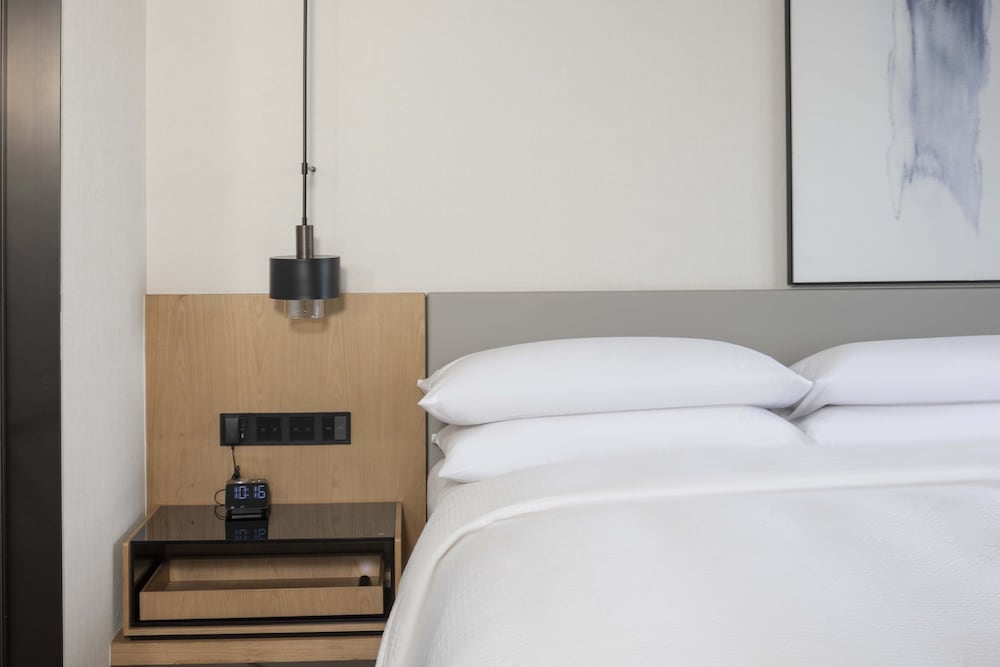 Fairfield by Marriott Pujiang 10/25