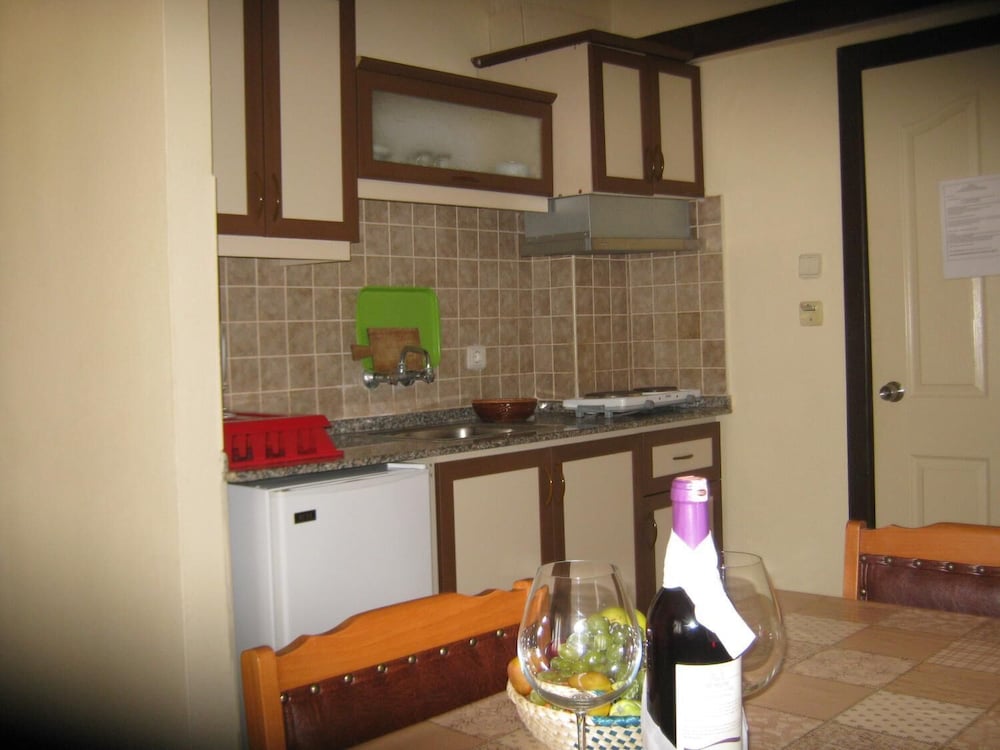 OYA APARTMENTS 35/50