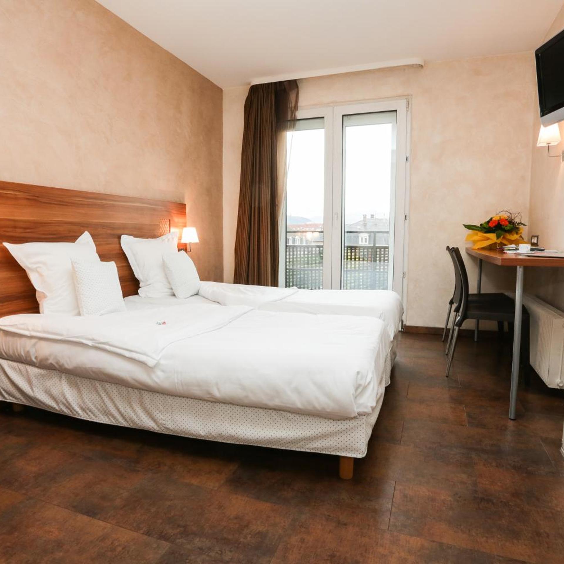 STANDARD, TWIN BEDS