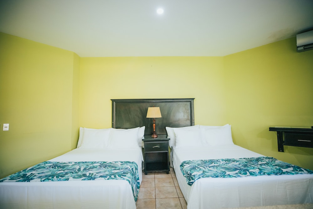 Papagayo Golden Palms Beachfront Hotel 16/65