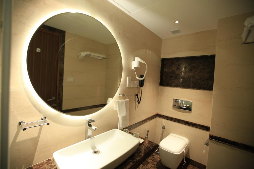 Riverview Hotel 47/48