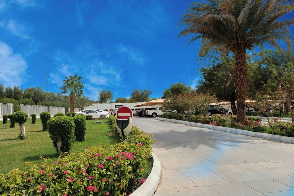 فندق المدينة مريديان(Le Meridien Medina) 57/60