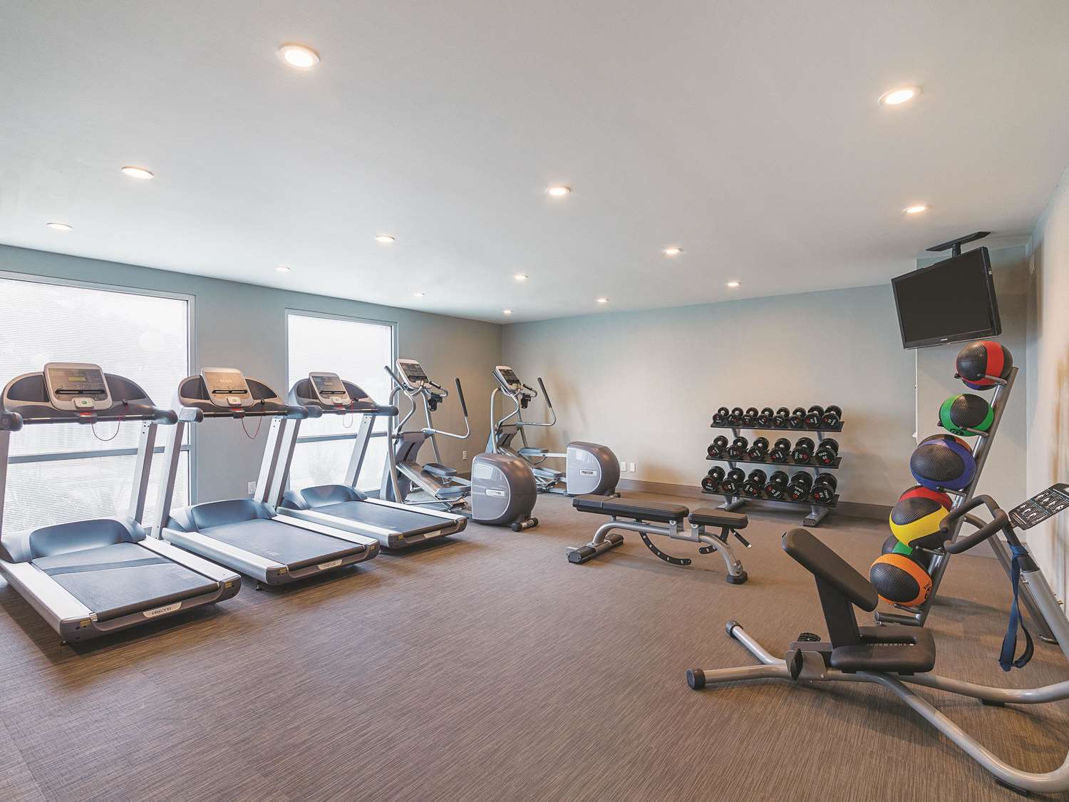 La Quinta Inn & Suites by Wyndham Austin Round Rock 12/16