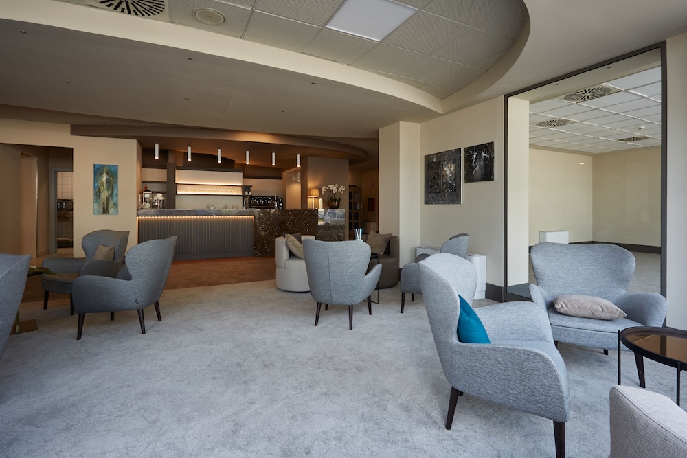 DC Hotel International 44/64