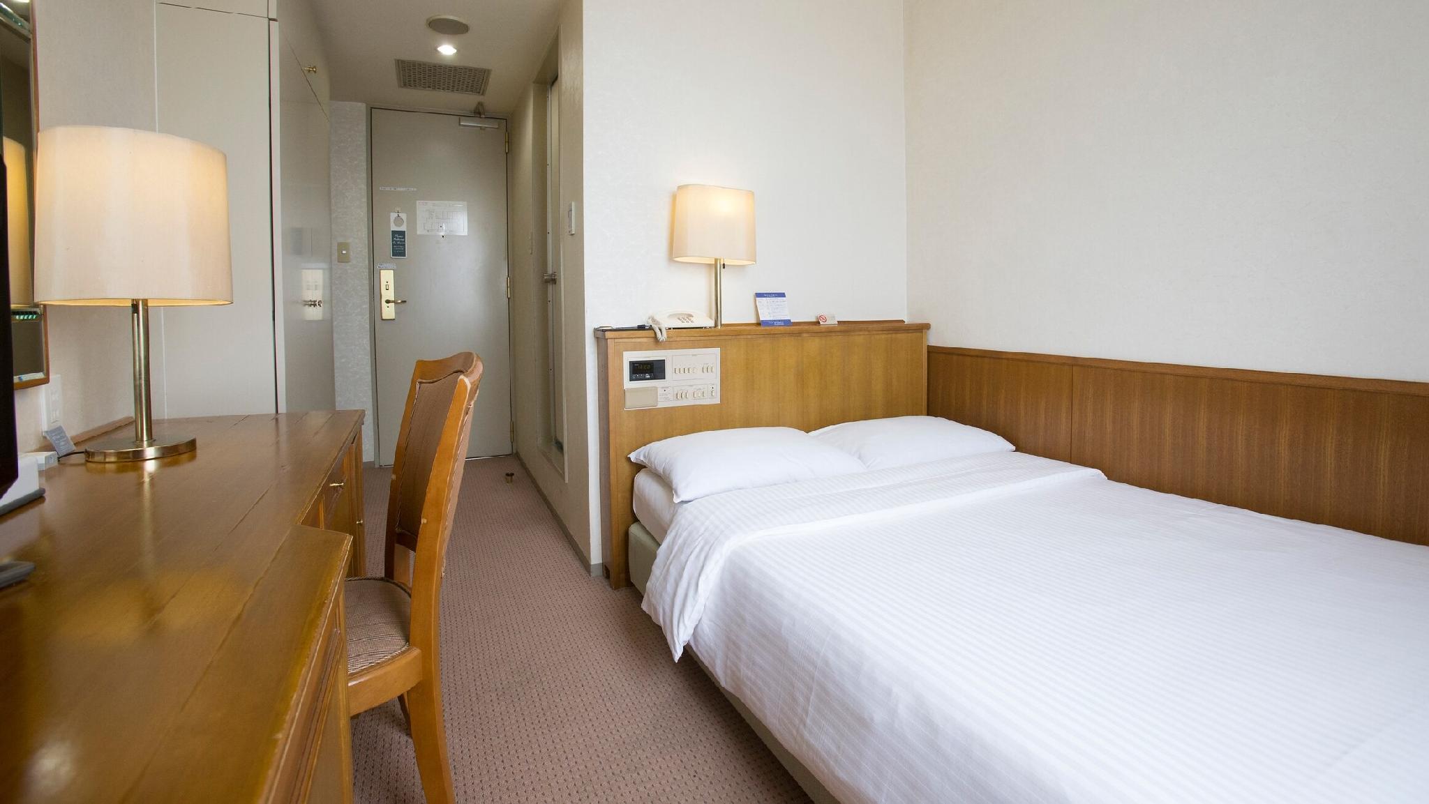Semi Room, Standard, Semi Double Bed, Smoking