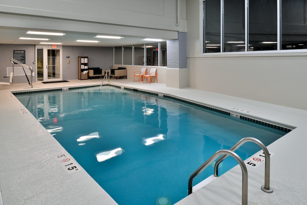 swimming pool spa
