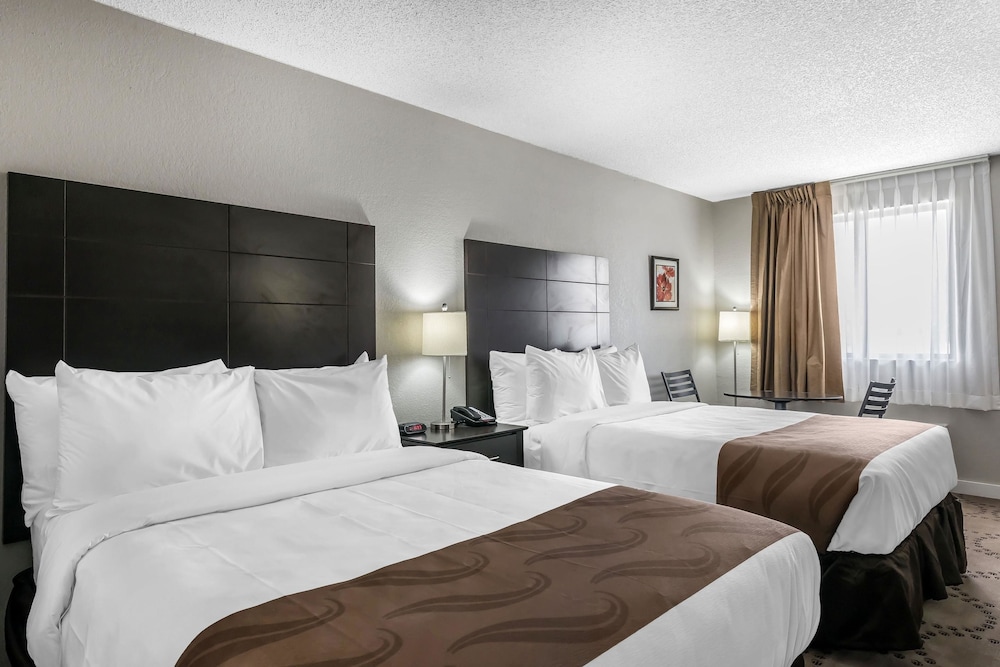 Quality Inn & Suites Kissimmee near Main Gate 8/41