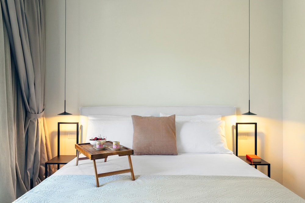 Junior Suite, Queen and Twin Beds, Mini Pool, Terrace، Domia Boutique Hotel Mondello 4/8