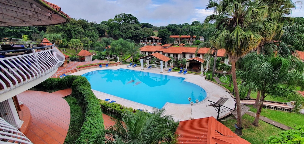 Hotel Martino Spa and Resort 48/50