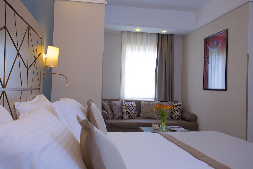 غرفة سوبيريور بسرير كينج، Ramada By Wyndham Istanbul Taksim 7/10