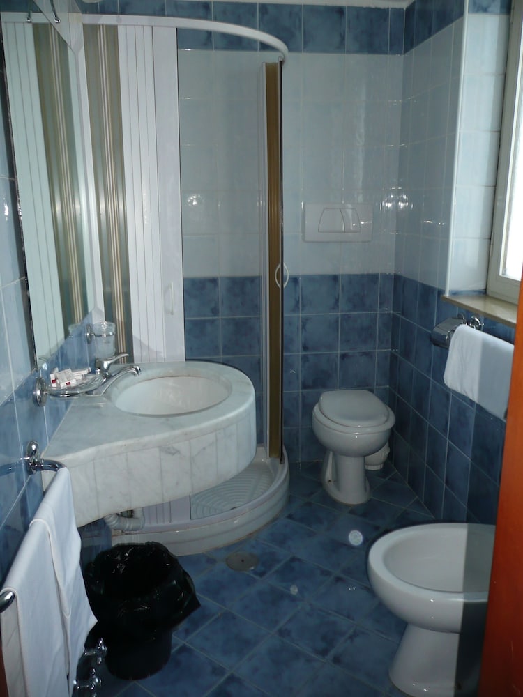 Hotel Klein Wien 23/24