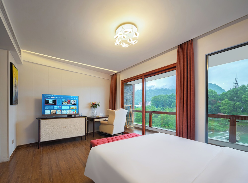Z-Up Boutique Hotel 18/50