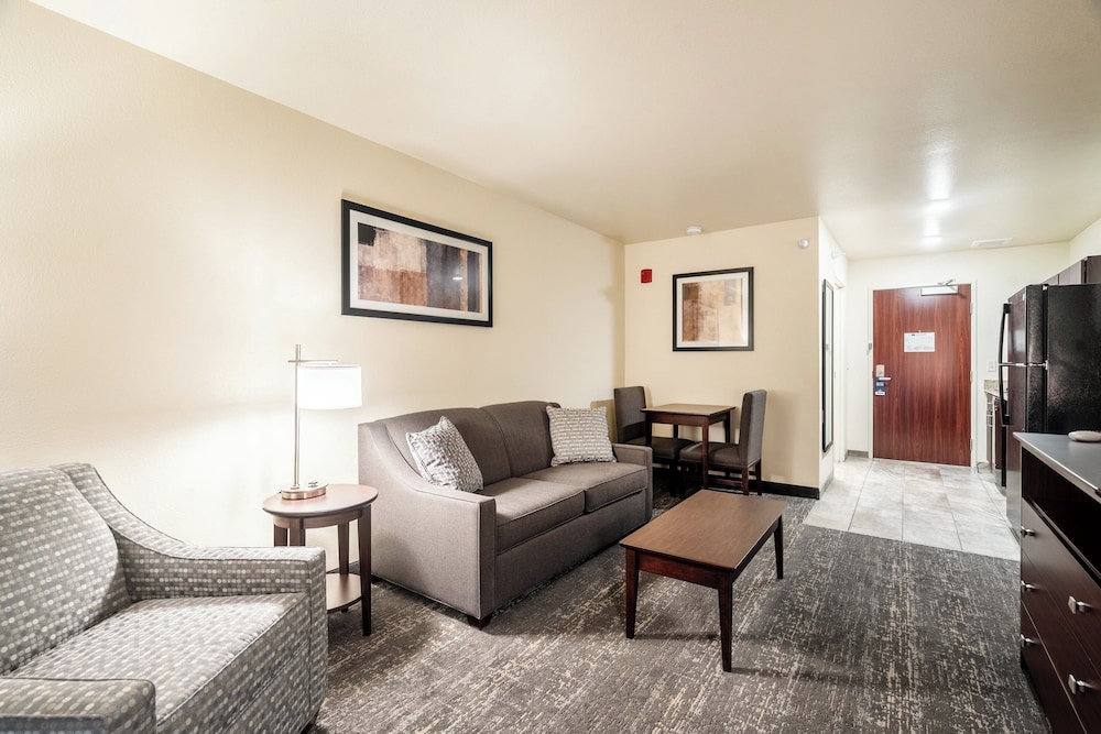Cobblestone Hotel & Suites - Andrews 19/34