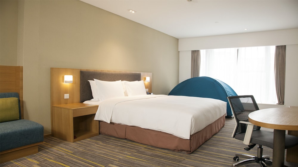 Holiday Inn Express Chengdu Airport Zone 20/75