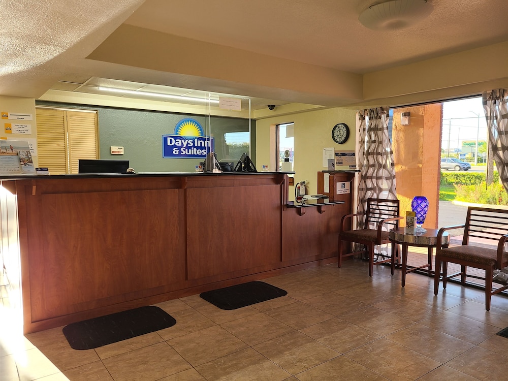 Quality Inn & Suites Orlando East - UCF Arena 8/43