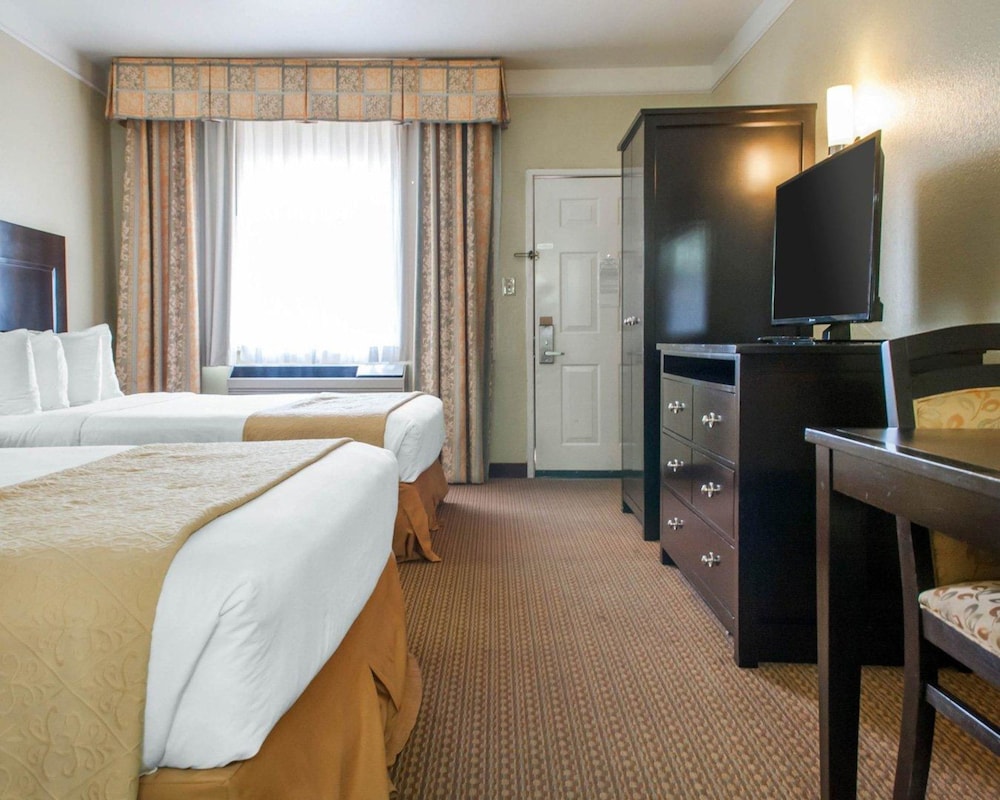 Quality Inn and Suites Gallup I-40 Exit 20 19/32