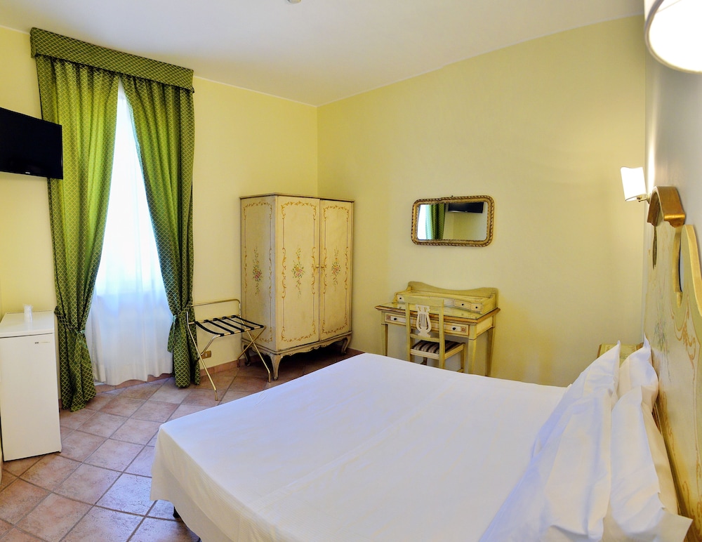 STANDARD, DOUBLE OR TWIN BED