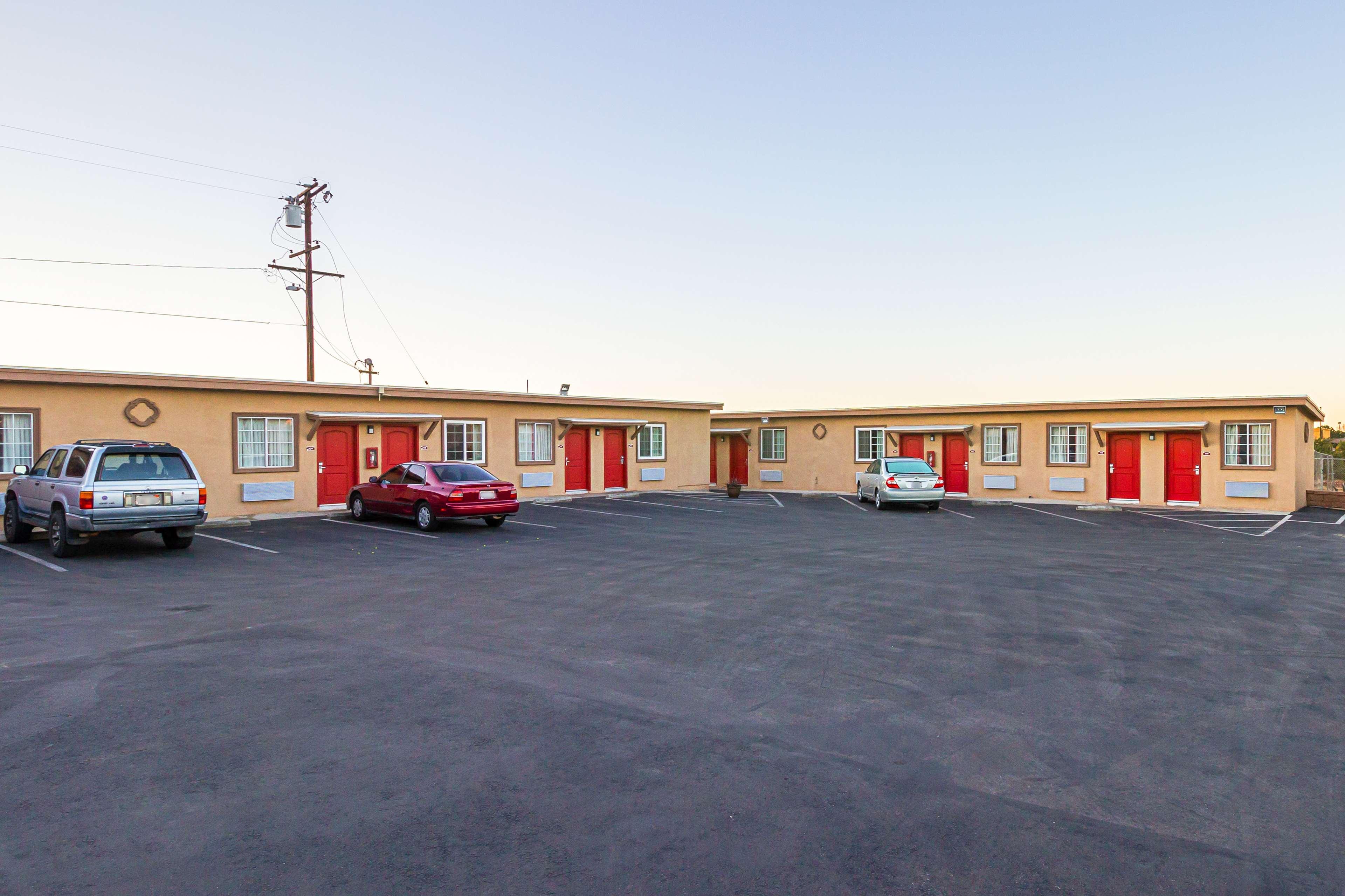 Motel6 Hesperia, CA - East 27/34