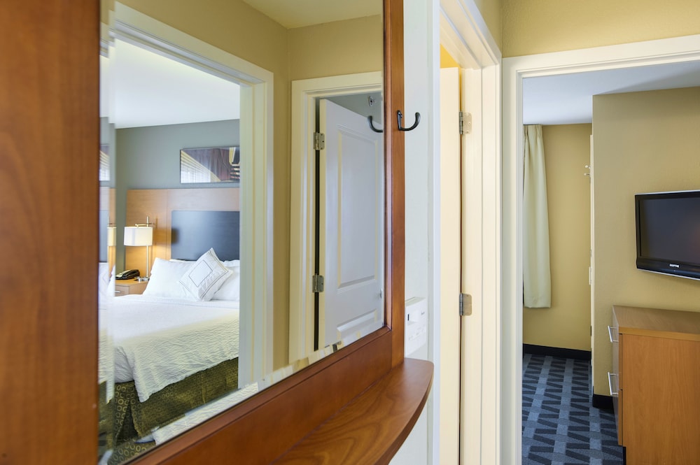 TownePlace Suites Kansas City Overland Park 7/37
