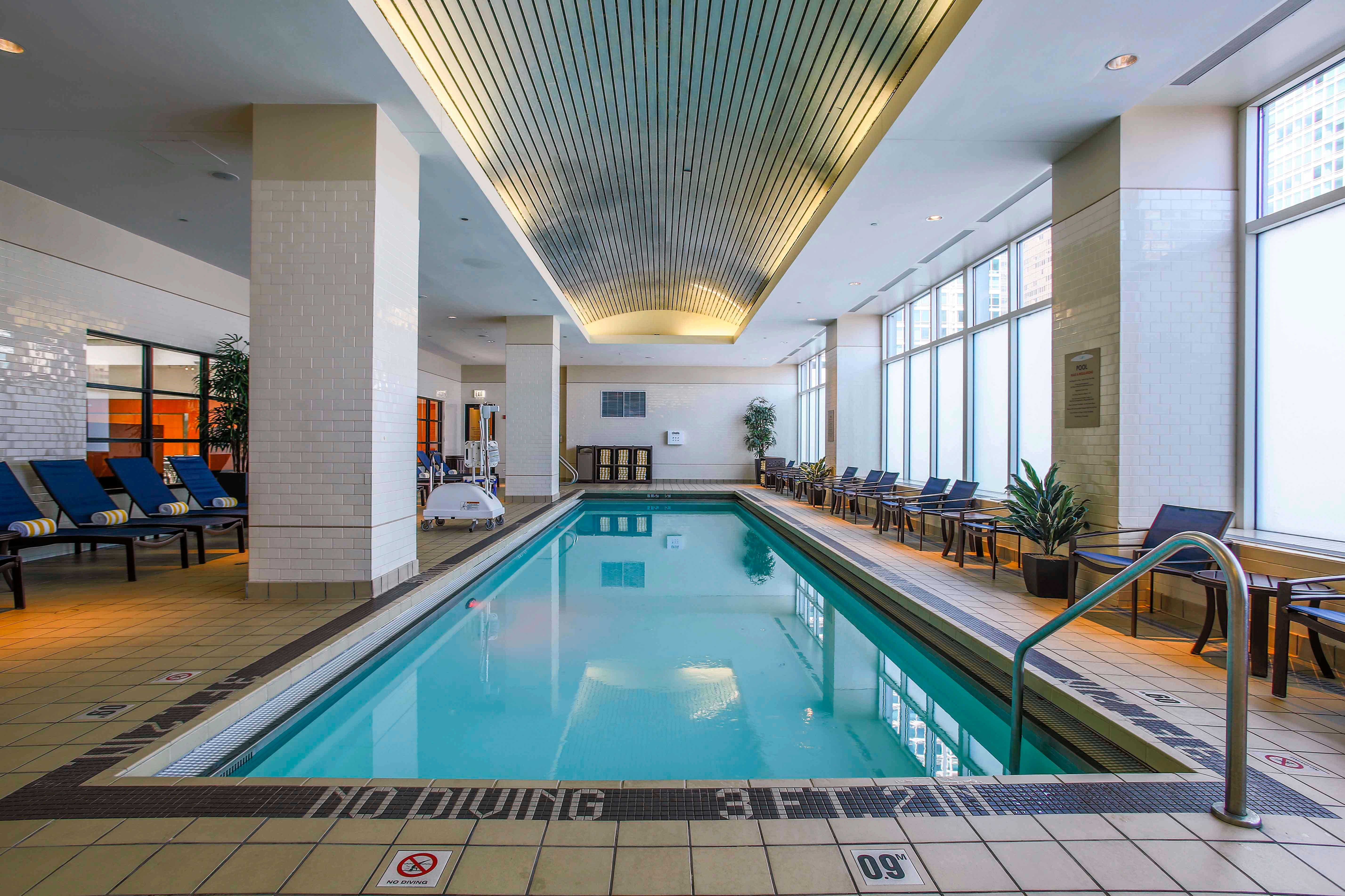 Embassy Suites by Hilton Chicago Downtown Magnificent Mile 19/53