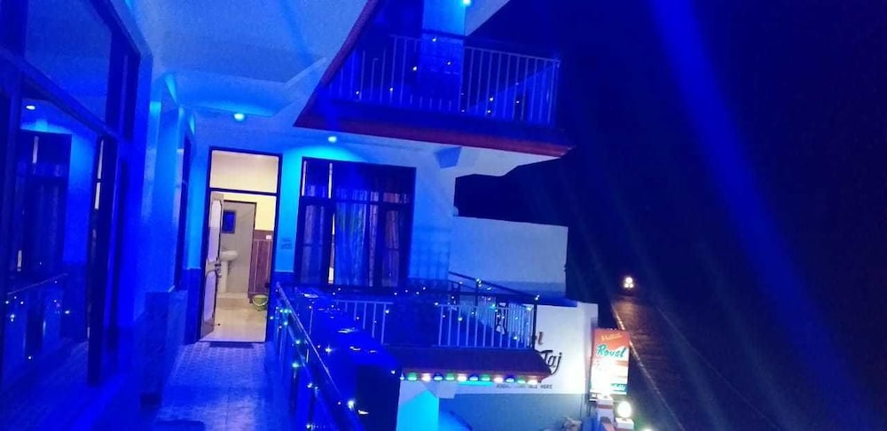 Hotel Royal Taj 9/28