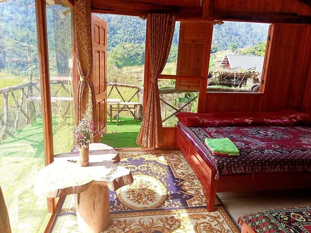 Freedom Homestay 6/50