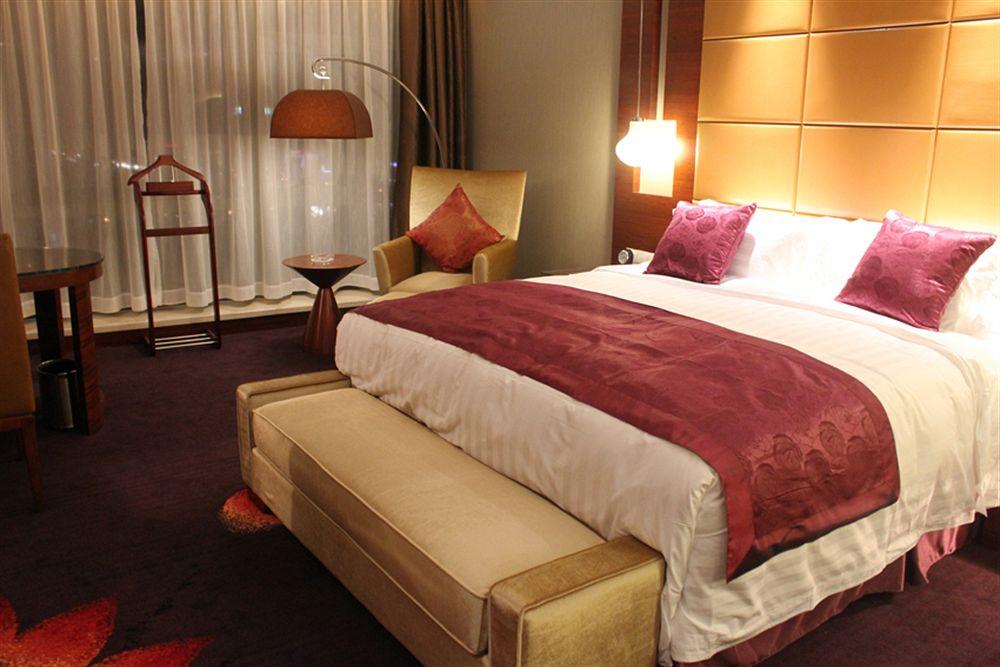 Taishan Hotel 14/24