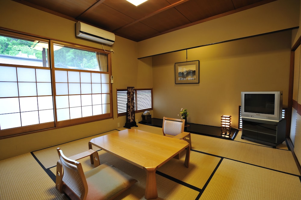 Shibu Onsen Kokuya 45/50