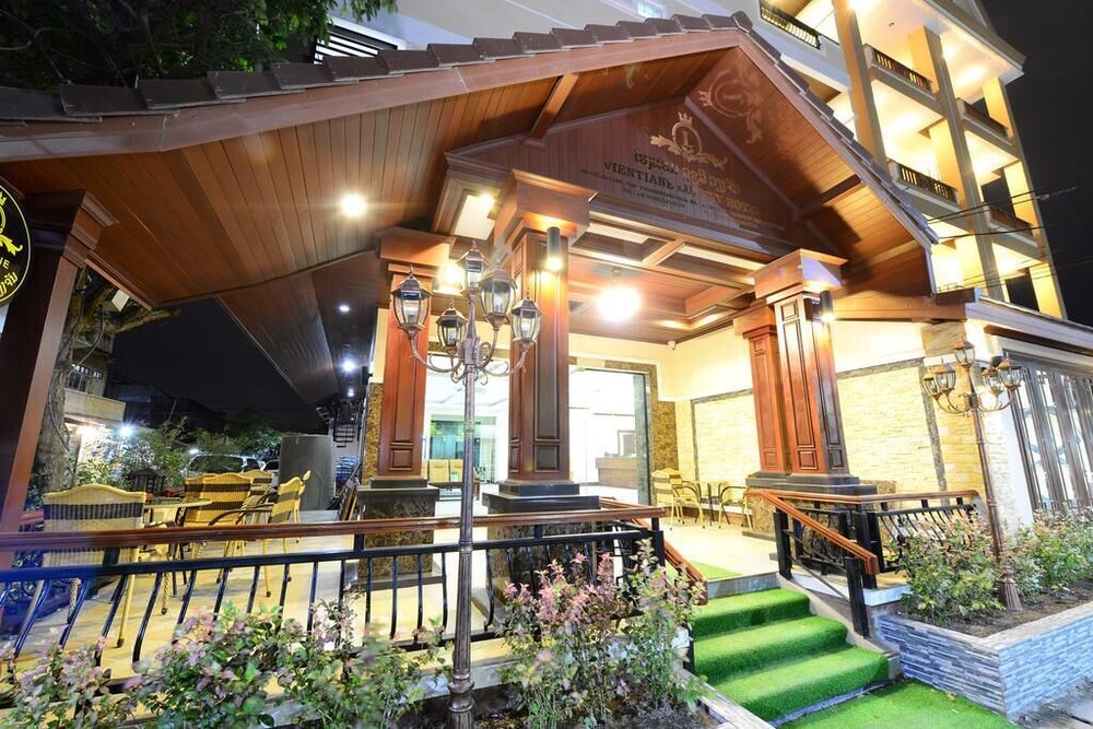 Vientiane Luxury Hotel 4/69
