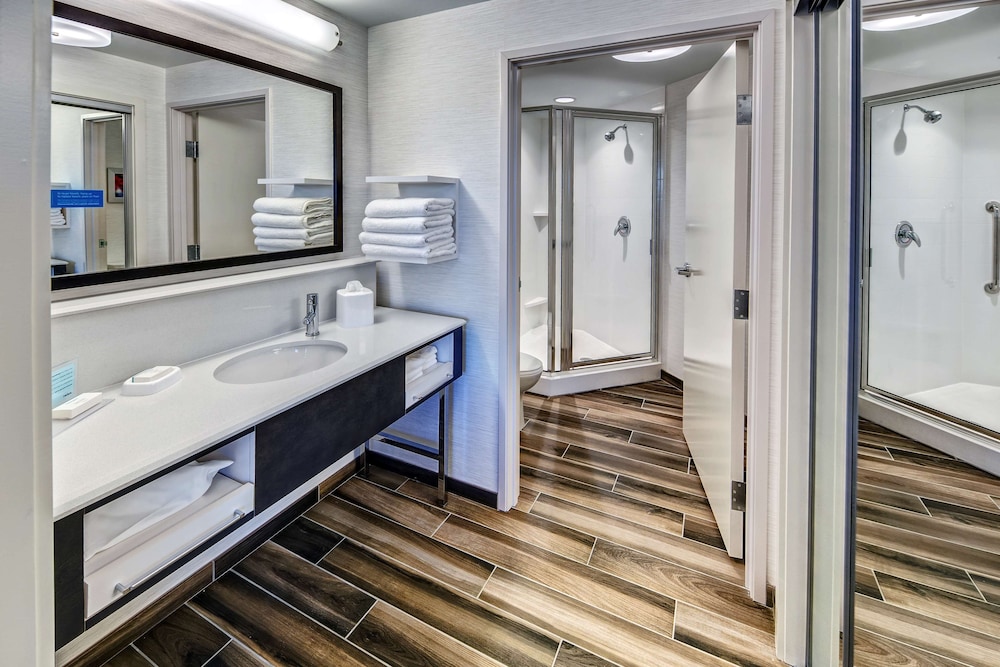 Hampton Inn Suites Franklin Berry Farms 22/44