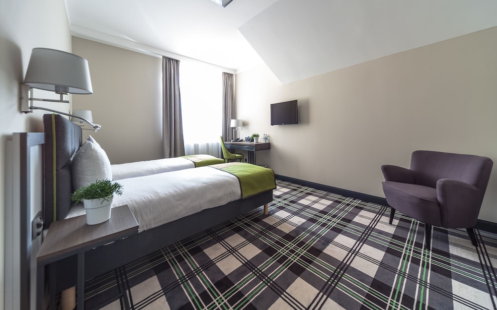 Hotel Impresja 13/37