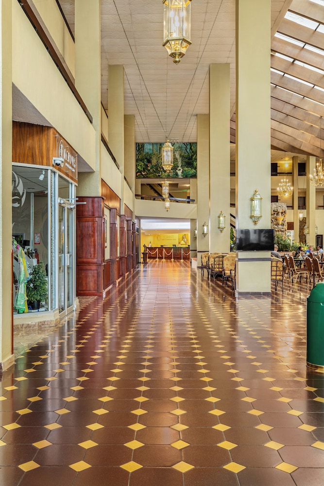 Copantl Convention Center 8/50