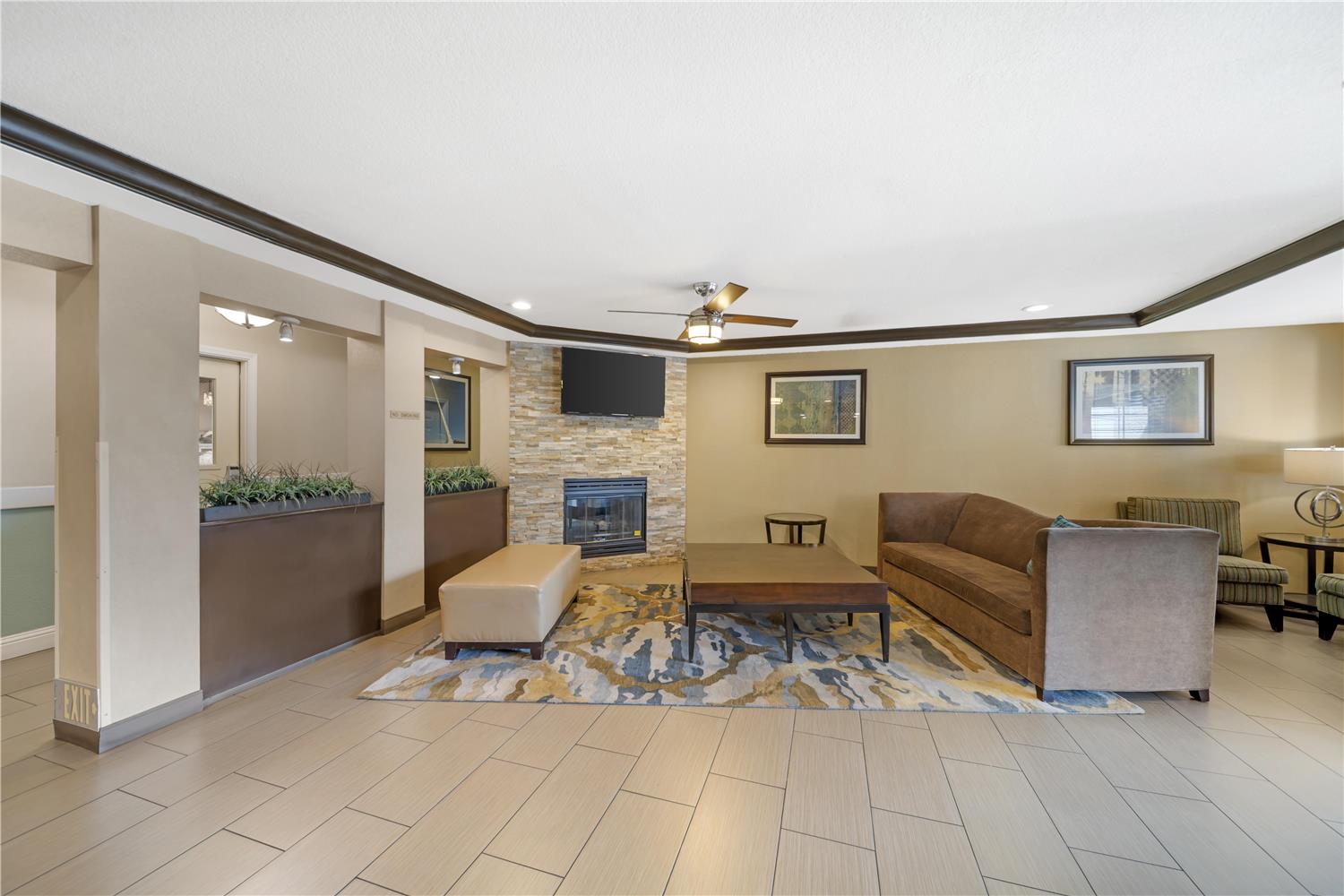 Best Western Plus Twin View Inn & Suites 4/16