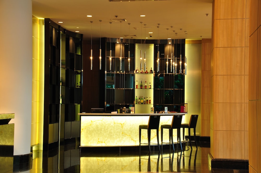 Century Park Hotel 7/48