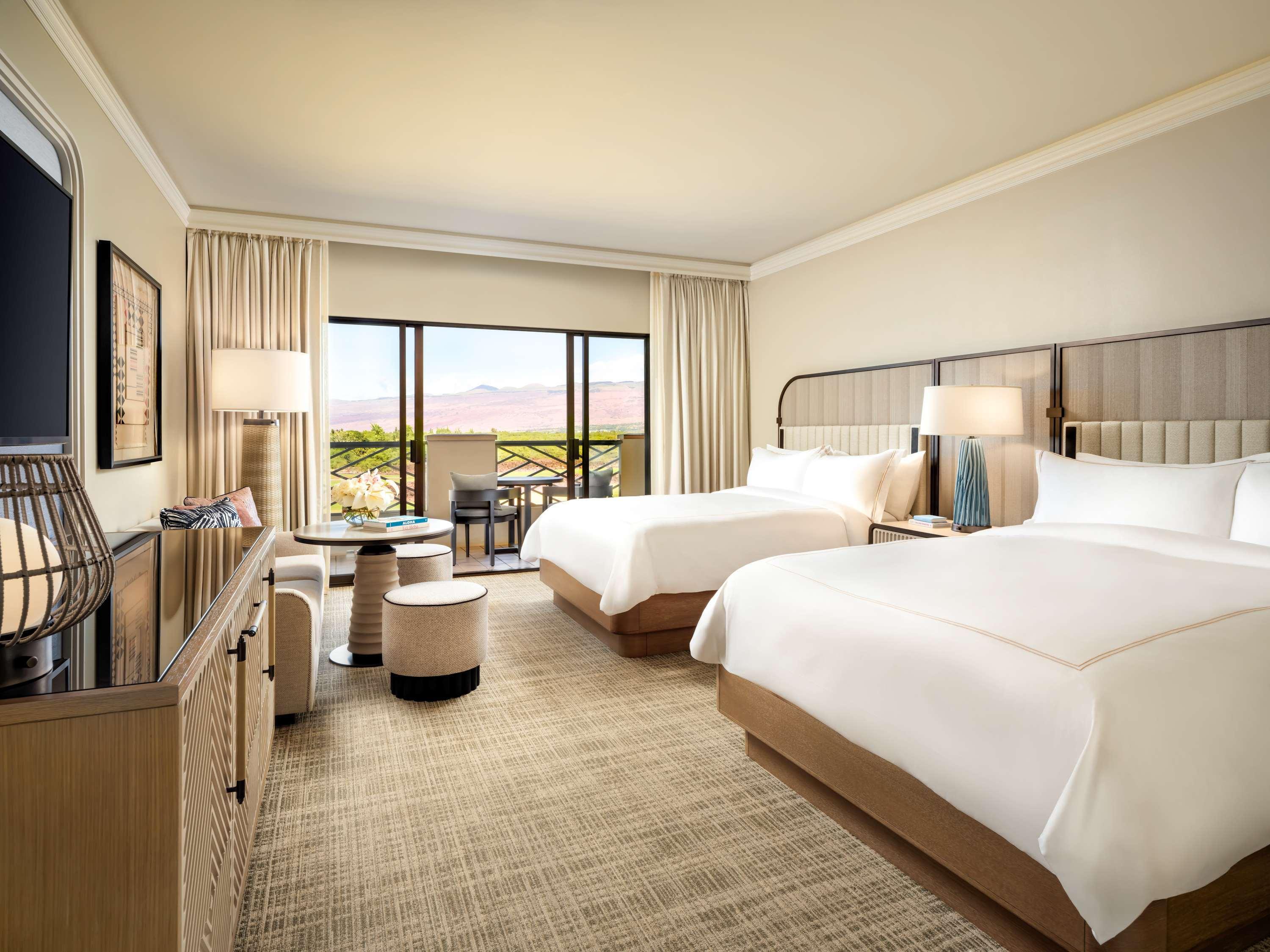 Fairmont Gold, Premium, 2 Queen Beds, Ocean View