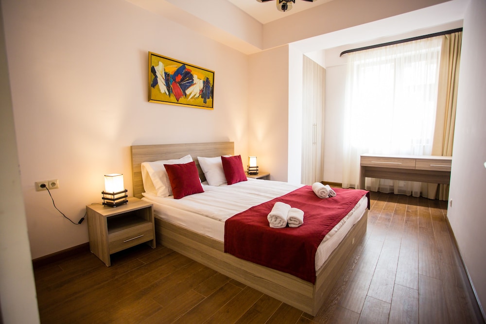 1 BEDROOM, APARTMENT