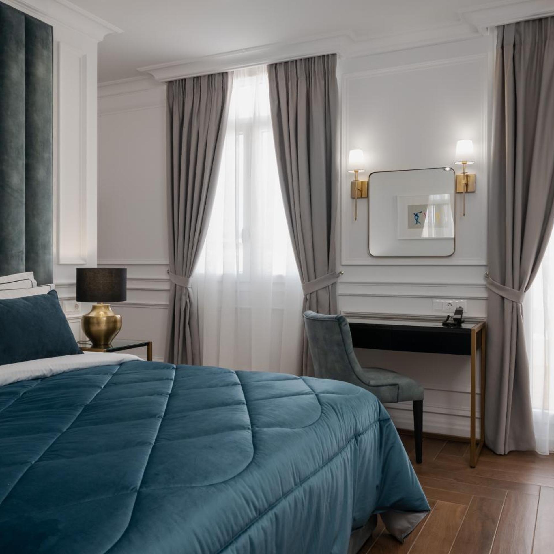 Suite, King Bed, Sun Deck, Hot Tub