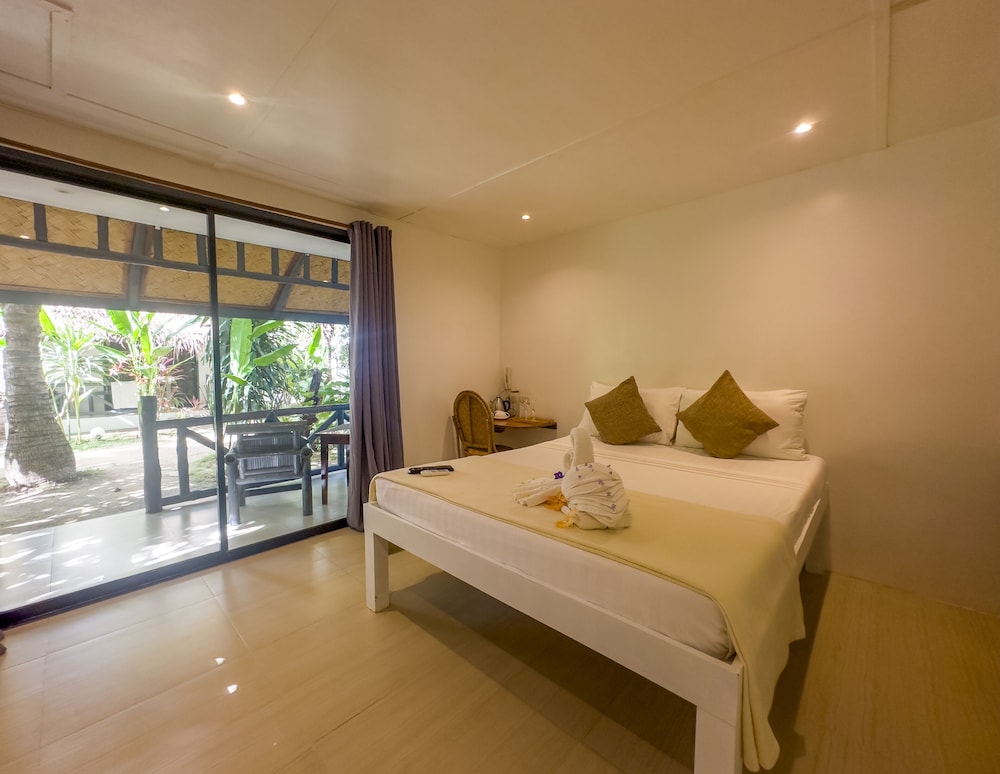 BUNGALOW, BEACH SIDE