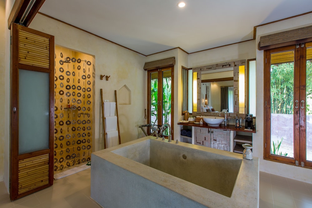 Bangsak Village - Adults Only 12/71