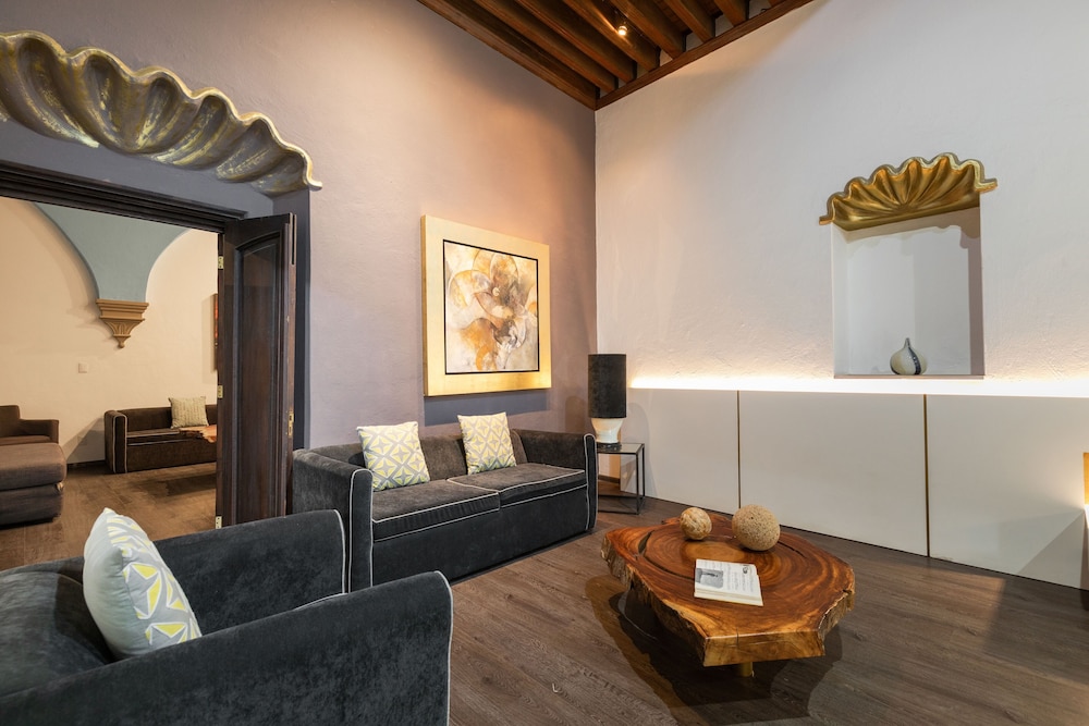 Meson de Santa Rosa Luxury Hotel 42/70
