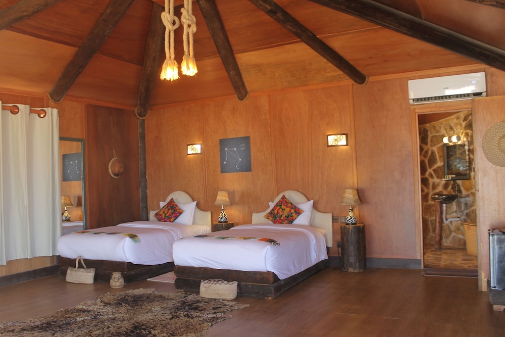 SOULY LODGE 7/50