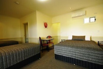 Park Avenue Hotel Motel 15/50