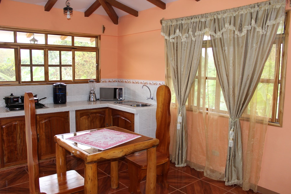 Suymar Ecolodge Galapagos 50/75