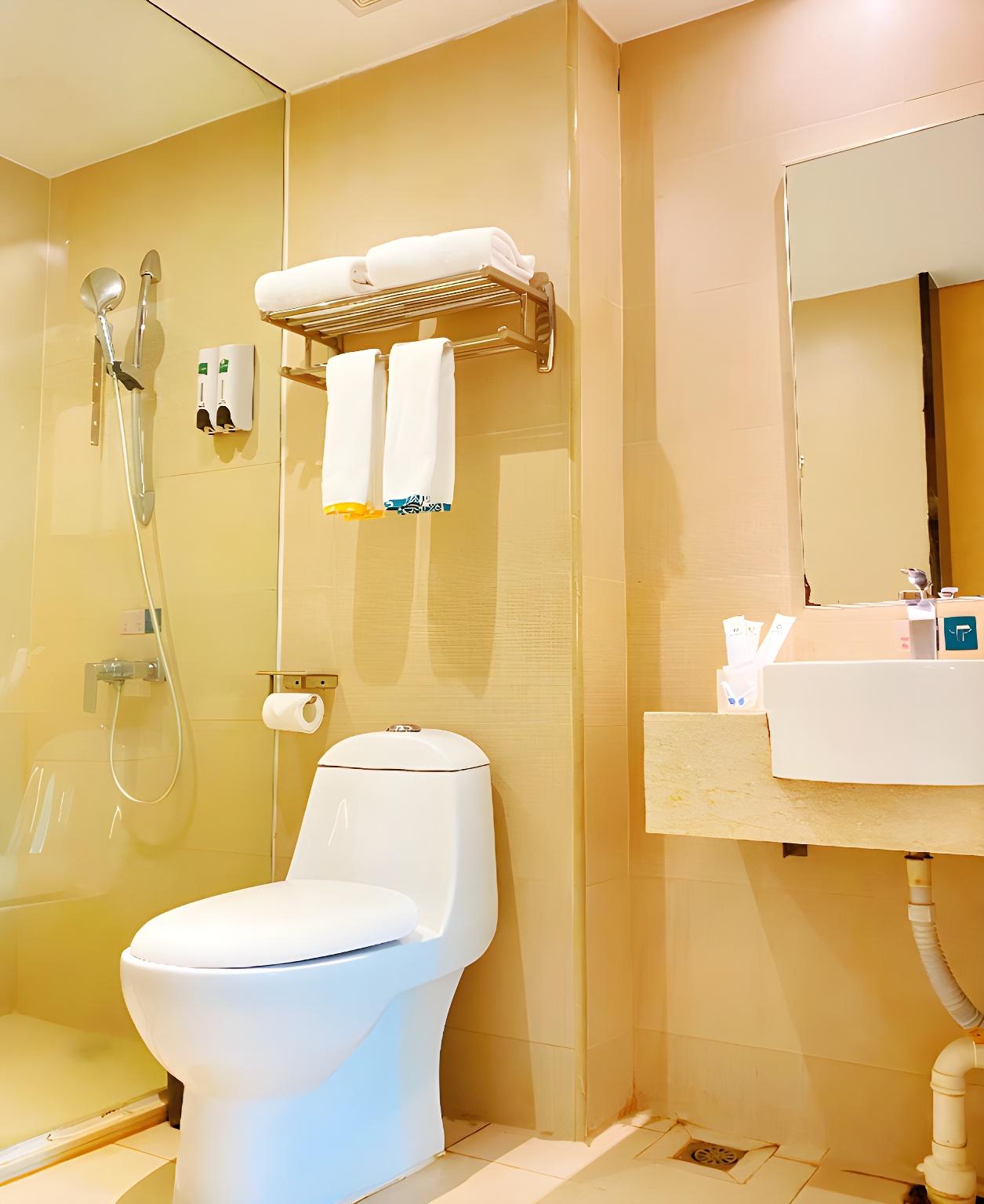 City Comfort Inn Haikou East High Speed Railway Station 72/72