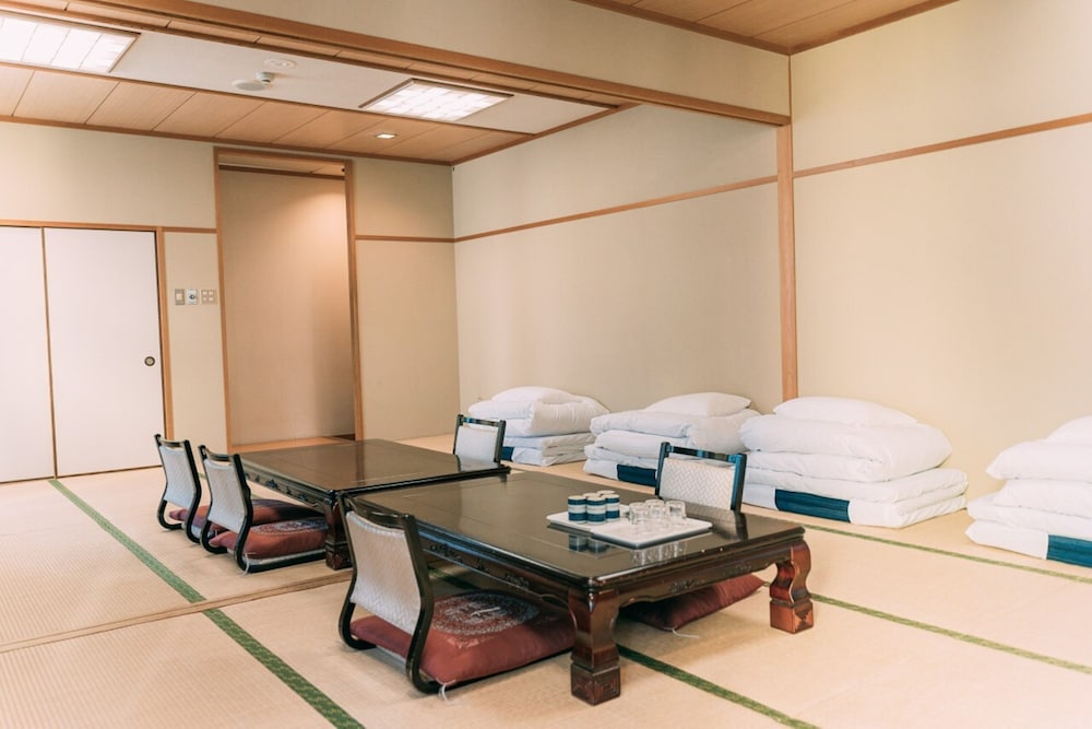 Heiwadai Hotel 5 41/58