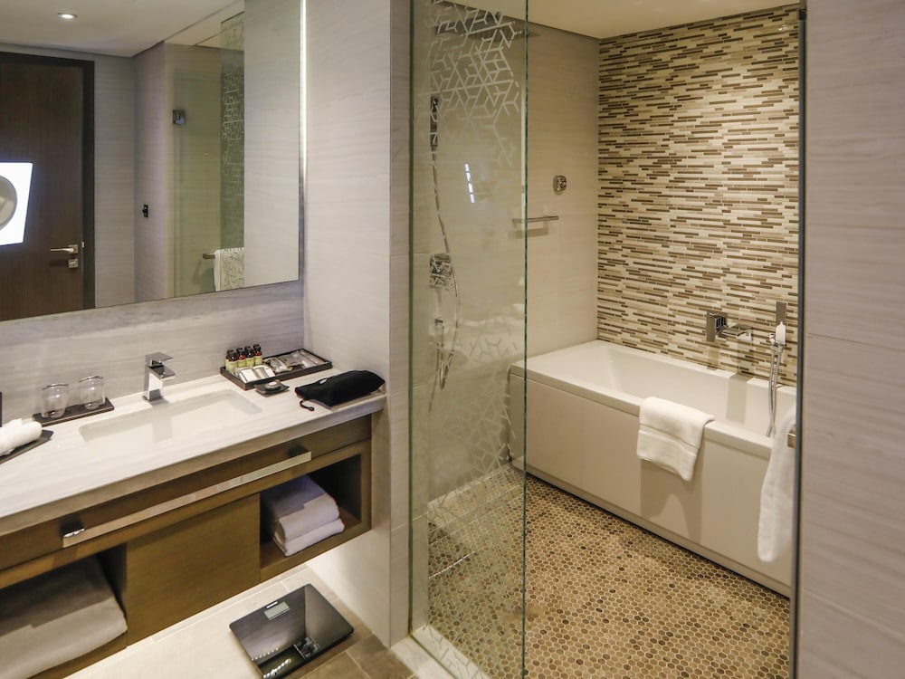 Pullman Hotel Sharjah 61/63