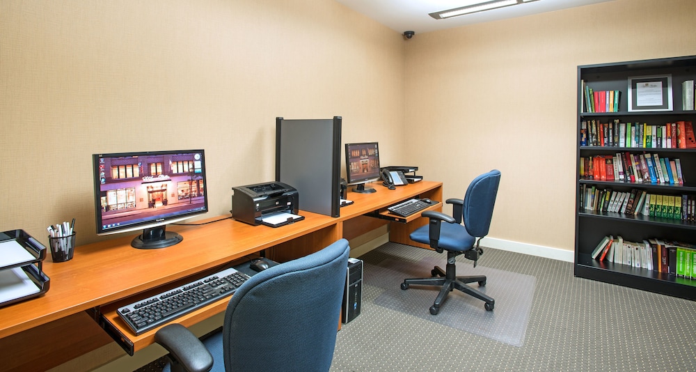 Le Square Phillips Hotel And Suites 37/45