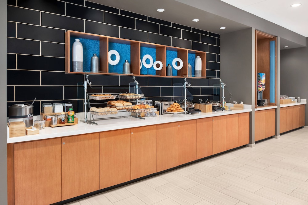 Springhill Suites Milwaukee West Wauwatosa 46/50